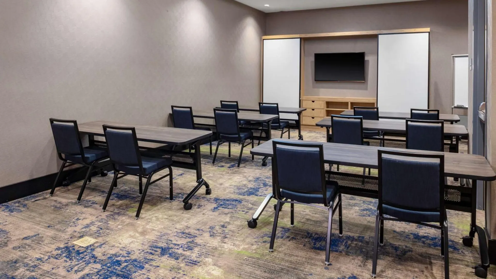 Hyatt House Nashville Downtown-Convention Center
